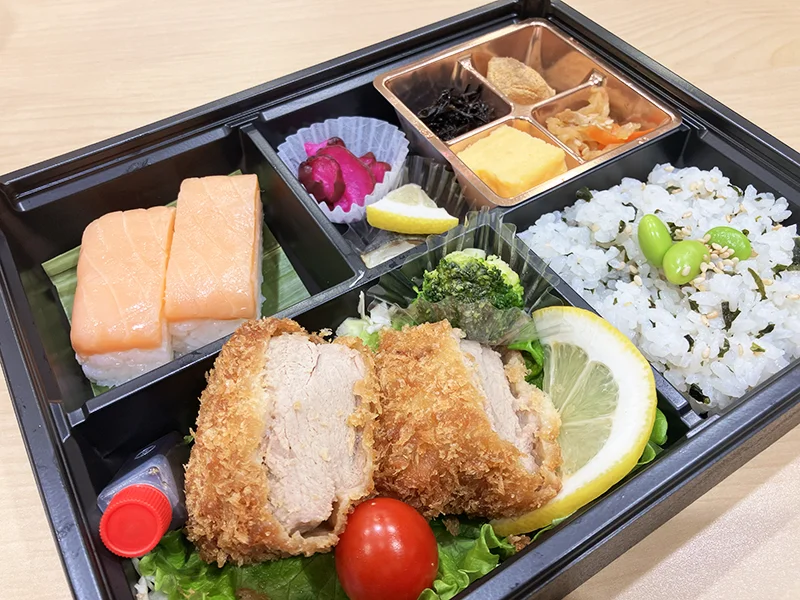 富山の香りがするお弁当